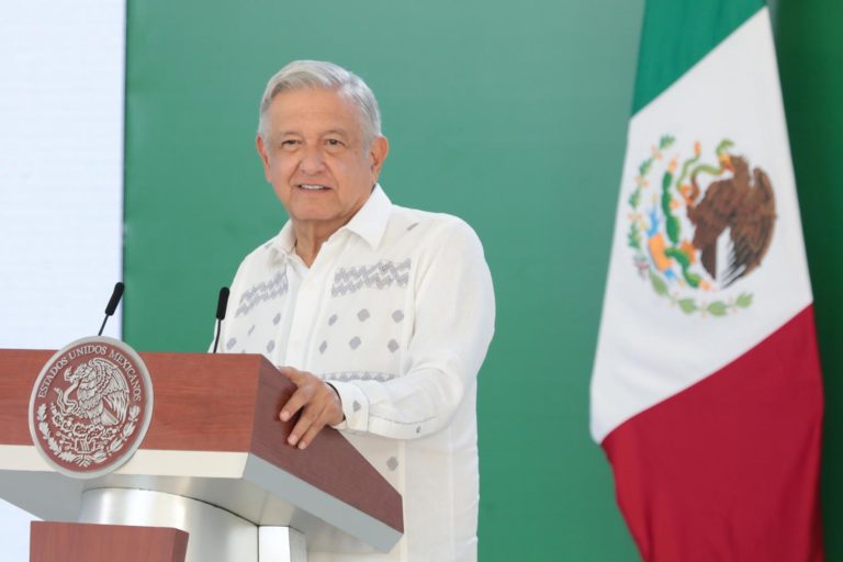 López Obrador acatará veda electoral impuesta por el INE previa a la consulta popular