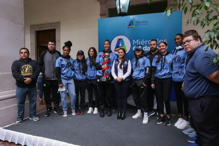 Teresa Jiménez se reunió con deportistas de Aguascalientes