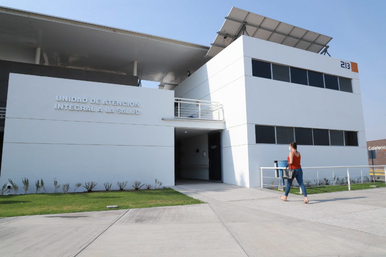 Clínica de Rehabilitación Post Covid-19 de la UAA no cerrará en vacaciones