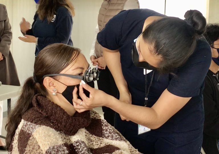DIF Estatal realizó brigada de atención y entrega de lentes en Villas de Nuestra Señora de la Asunción