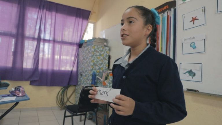 Estudiantes participan en el Primer Concurso Estatal Spelling Bee