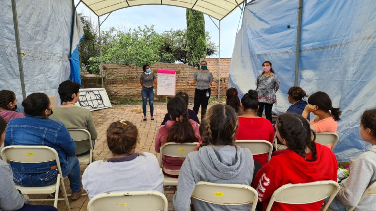IAM impartió talleres de capacitación a mujeres que viven en Los Arellano