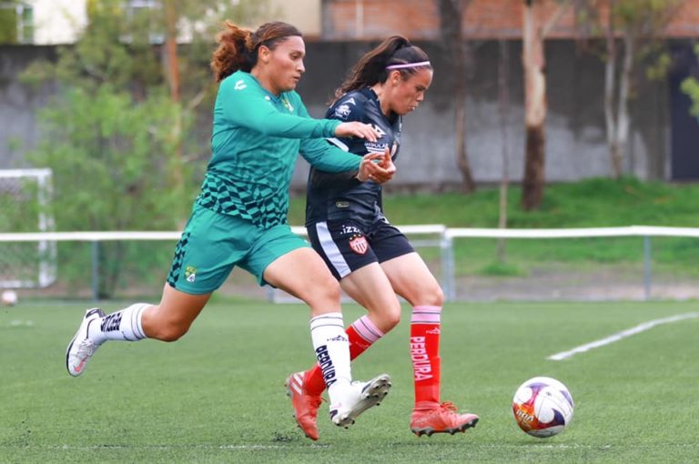 Necaxa femenil iguala en partido de preparación