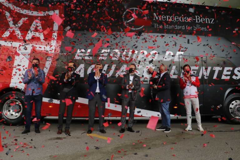 Necaxa presenta el nuevo Rayobús