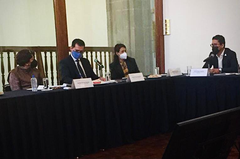 Establece IEA agenda educativa con Secretaria de Educación Pública  