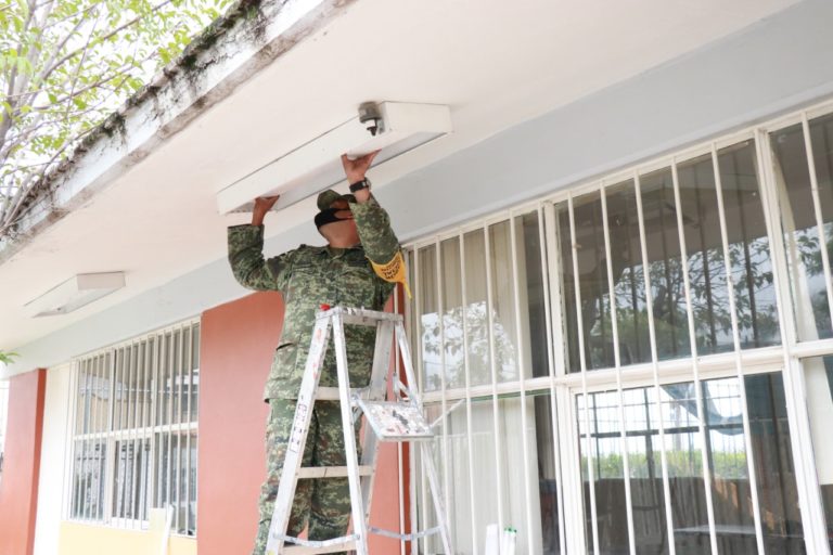 IEA y Sedena rehabilitan planteles escolares   