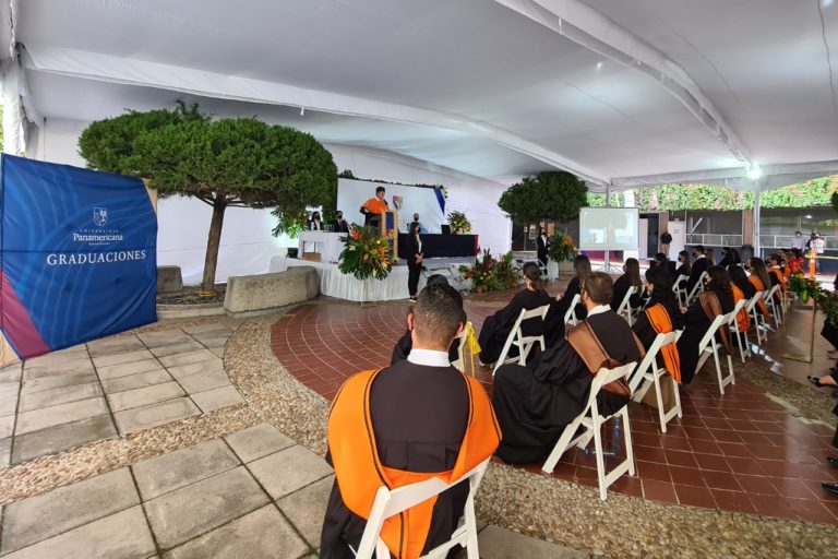 Alumnos de la Escuela de Dirección de Negocios Alimentarios de la UP se graduaron