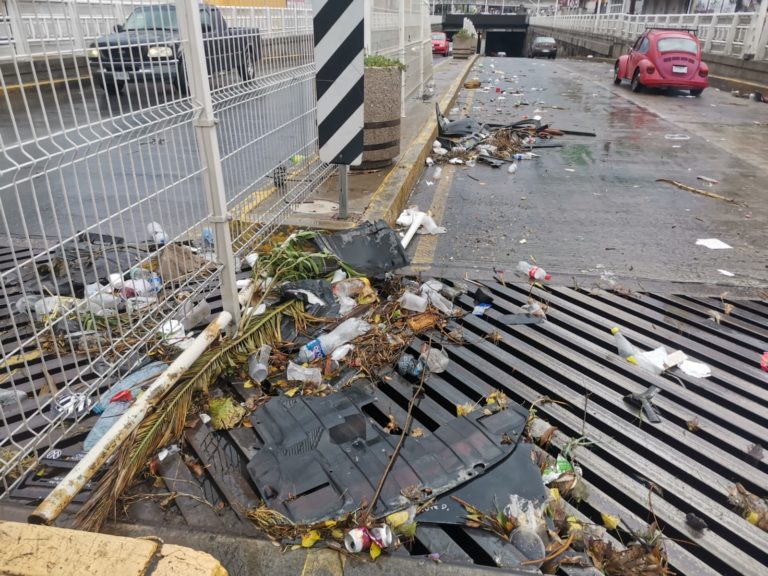 Llama municipio de Jesús María a no tirar basura para evitar inundaciones