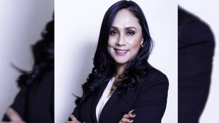 La periodista Adela Navarro gana el premio Maria Moors Cabot