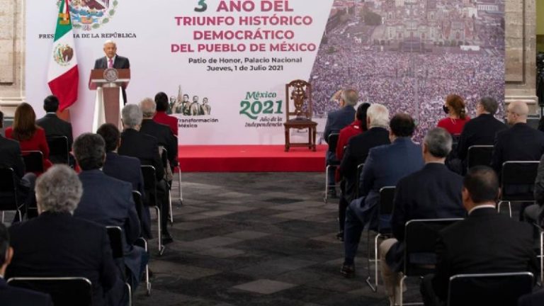 AMLO se jacta en su informe de haber derrotado en buena lid al “bloque conservador”
