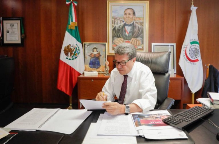 El día en que a Ricardo Monreal el espionaje le salvó la vida