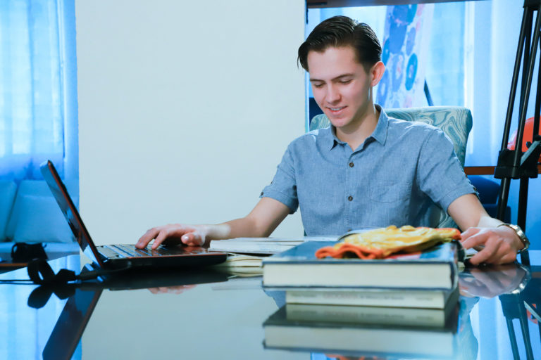 Rector de la UAA da la bienvenida al semestre agosto-diciembre 2021