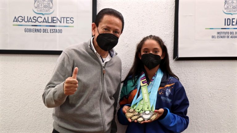 IDEA recibió a la gimnasta aguascalentense Crista Yakaira Hernández Parada