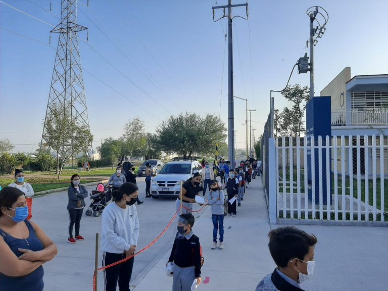 Las escuelas no pueden seguir cerradas, urge la presencialidad: IEA