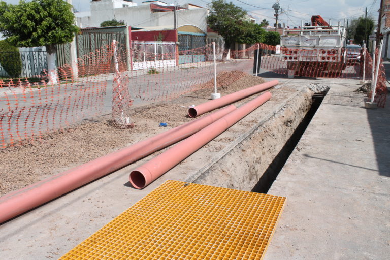 Rehabilita Veolia red de alcantarillado sanitario en Potreros del Oeste