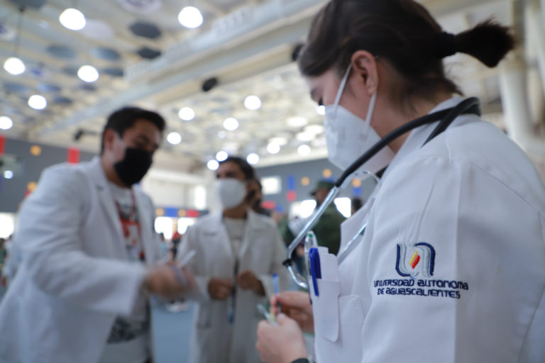 Más de 108 mil dosis contra covid-19 se han aplicado en la UAA