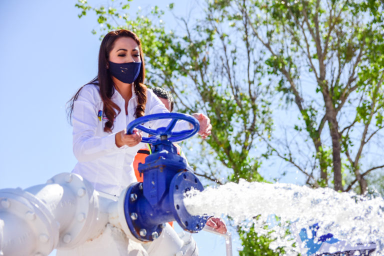 En Aguascalientes, Tere Jiménez puso en funcionamiento nuevo pozo 