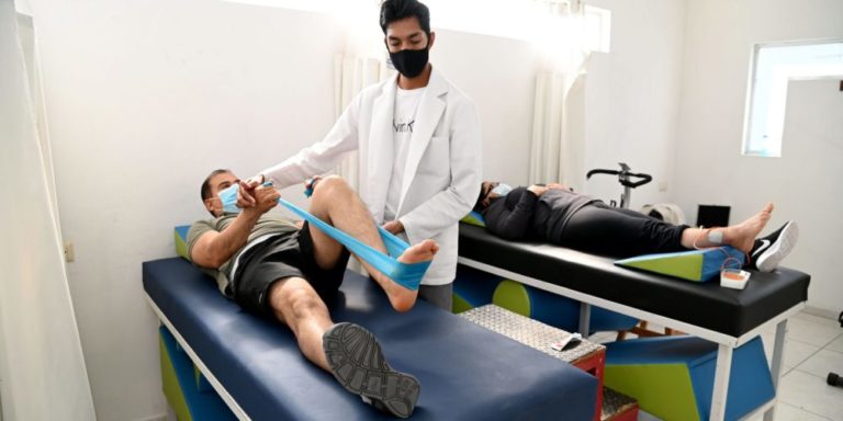 DIF municipal ofrece terapias de rehabilitación física a bajo costo