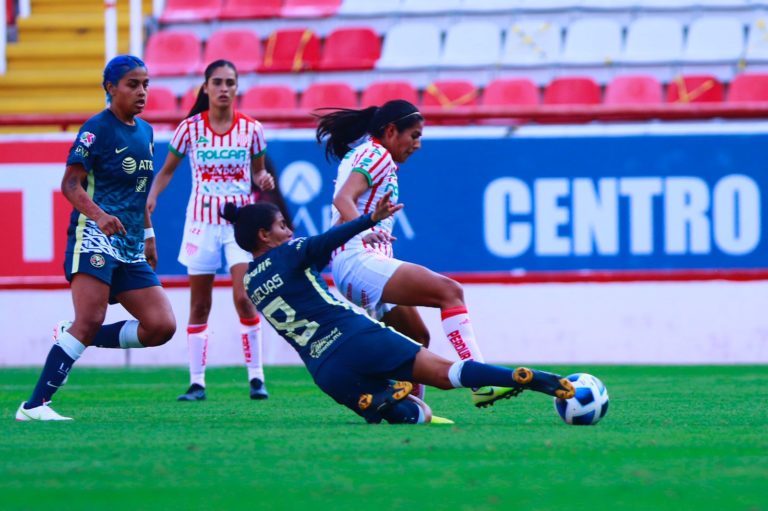Centellas cayó ante América 