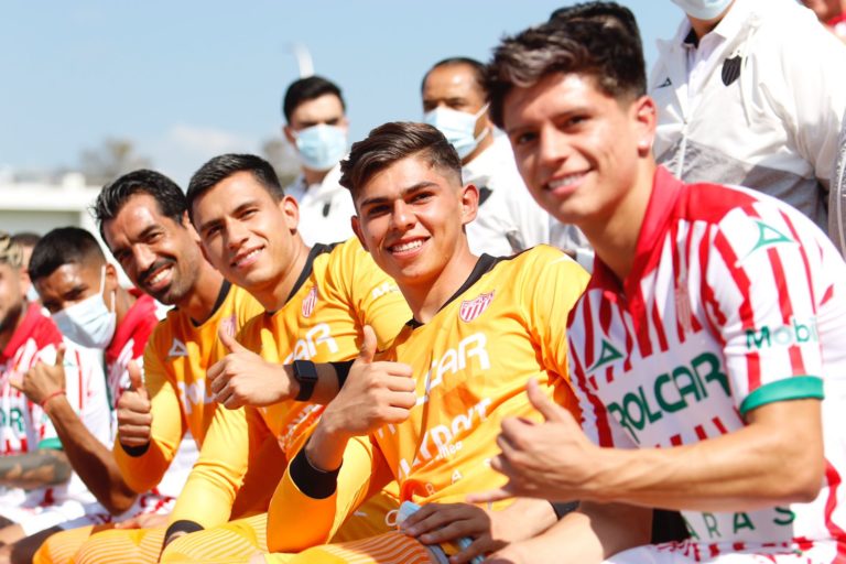 Necaxa se toma la foto oficial del Grita México A21