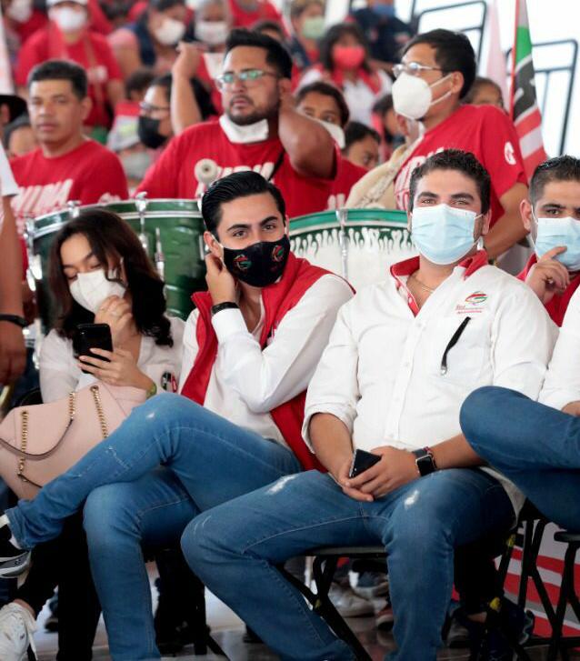 Reconocen en el PRI a su militancia joven