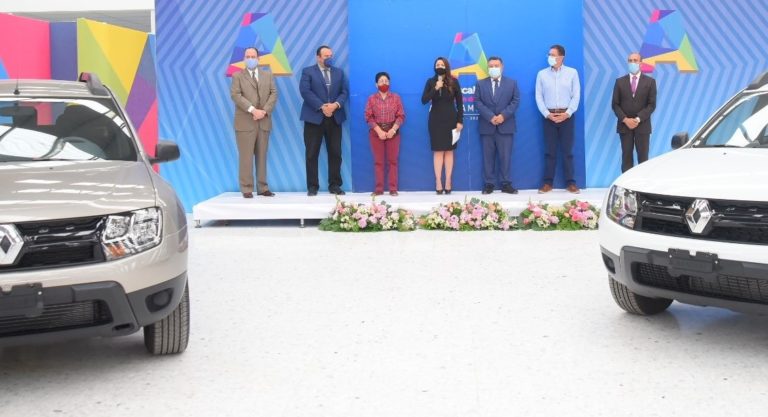 Teresa Jiménez entregó automóviles nuevos a los ganadores del Sorteo Predial 2021