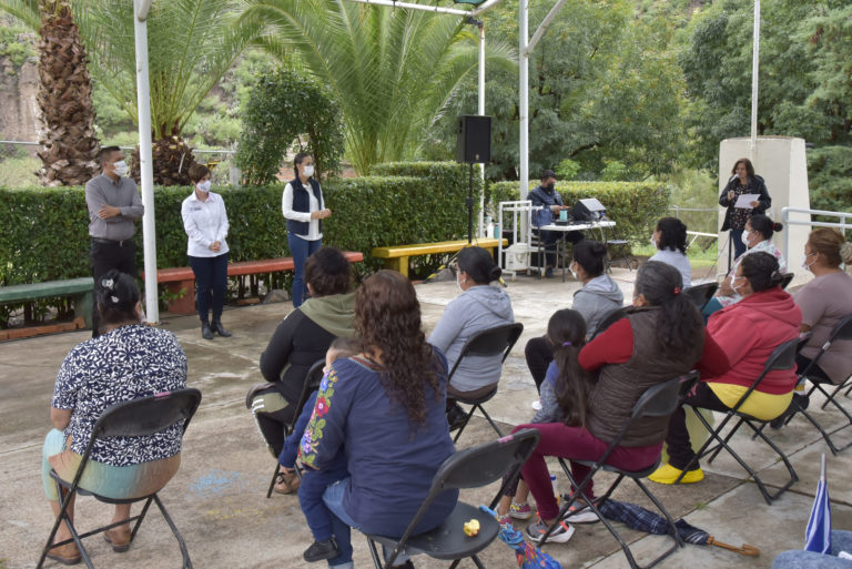 Mujeres de Túnel de Potrerillo reciben capacitación en salud