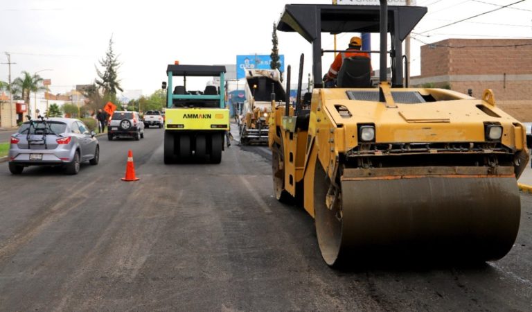 Ayuntamiento de Aguascalientes continúa con rehabilitación asfáltica del bulevar a Zacatecas