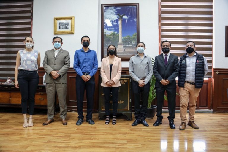 Secretario de gobierno recibe a ganadores del concurso de oratoria “Jesús Terán Peredo”   