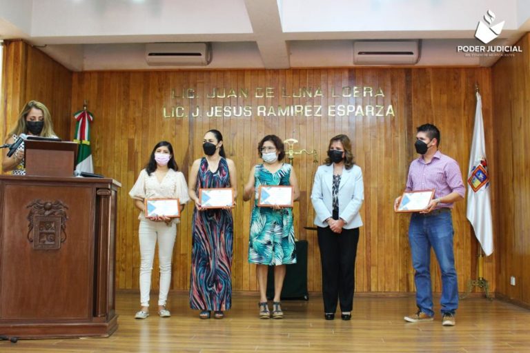 Finalizan servidores/as públicos del PJE el curso “Introducción a la Lengua de Señas Mexicana”