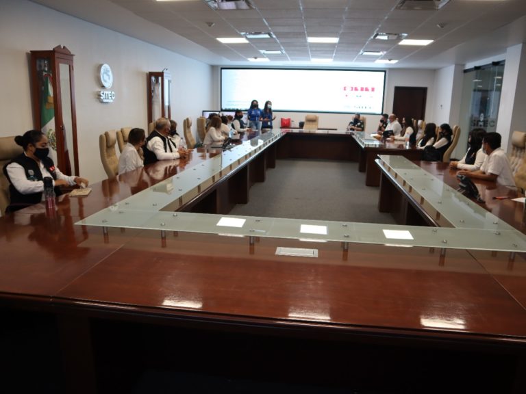 Capacitan a elementos del Servicio de Emergencia 911 en atención a menores con autismo