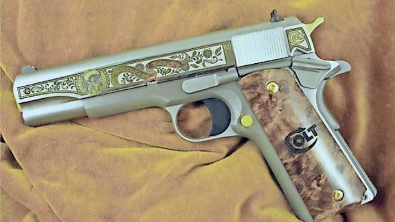 Pistola que mató a Miroslava Breach, es prueba en demanda contra armerías de EU