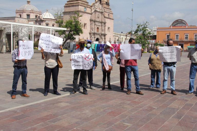 Se manifiestan pensionados y jubilados del Isssspe Aguascalientes