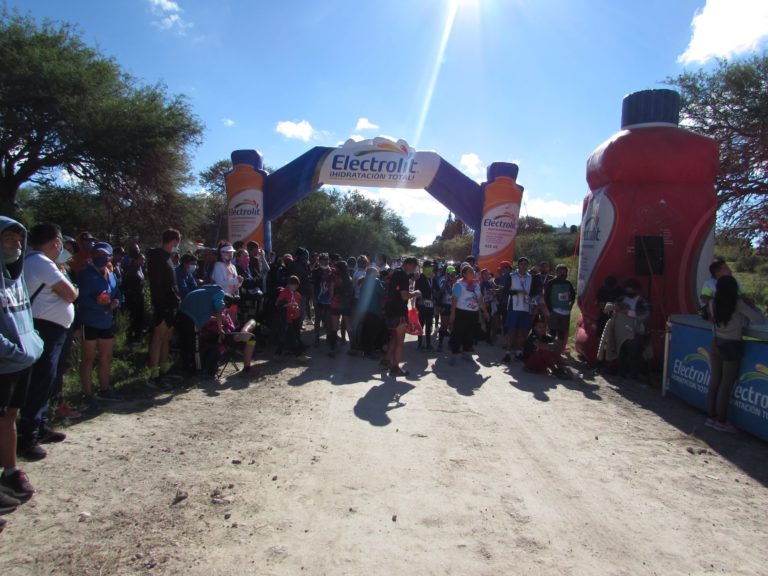 Carrera altruista, en favor de Canica