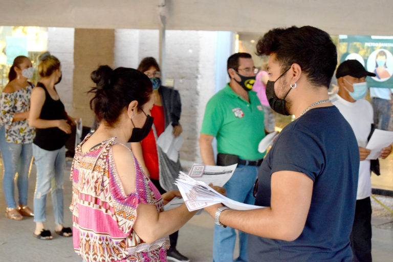 Ginecólogos recomiendan a mujeres embarazadas completar esquema de vacuna covid