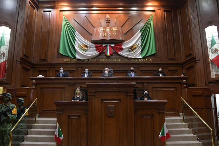 Dan voto de confianza los diputados de oposición al votar a favor el paquete económico en Aguascalientes