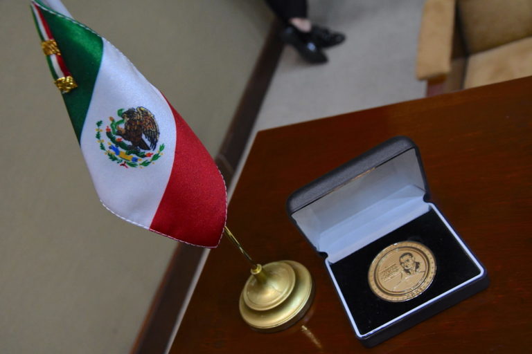 La paupérrima visión de la LXIV Legislatura en lo que arte y cultura se refiere/ El banquete de los pordioseros 