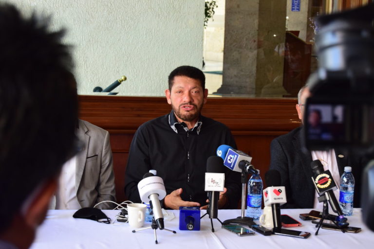 Grupo disidente del CCEA presentó formalmente a Salvador Farías como su candidato