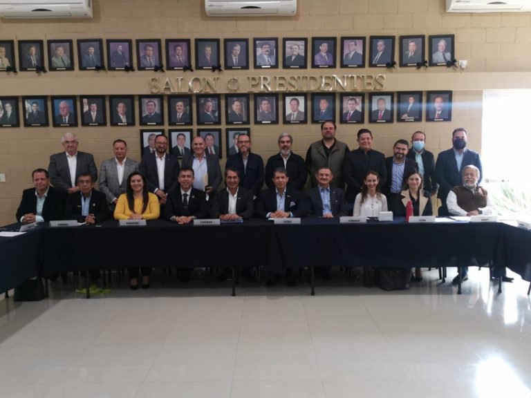 Se ratificó por un periodo más la mesa directiva del CCEA