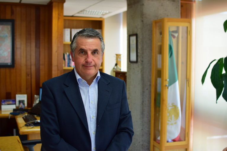 Sí me quiero reelegir: Julio Santaella, presidente del Inegi