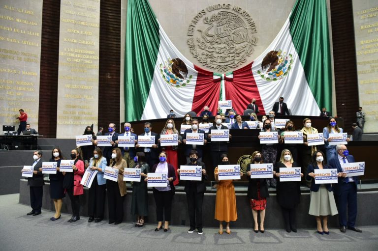 Diputados del PAN presentan iniciativa para reactivar la industria restaurantera