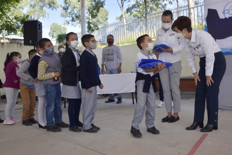 En Aguascalientes, DIF Estatal comienza gira de entrega de útiles escolares 