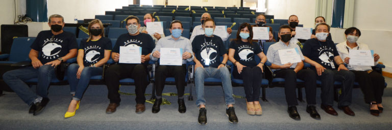 UPA reconoce a personal con 15 y 25 años de trayectoria      