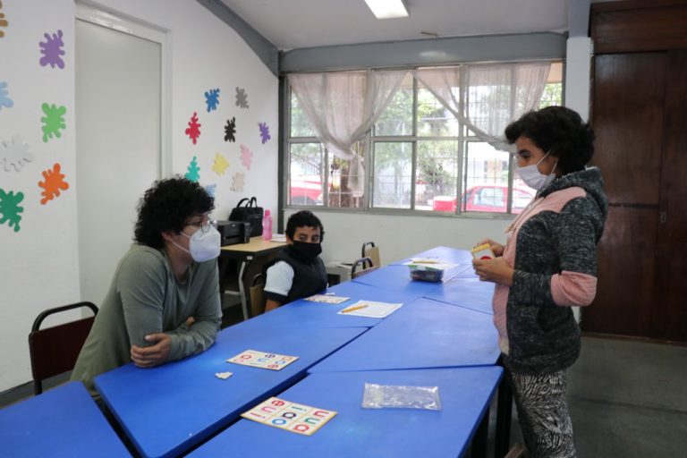 IEA y asociaciones civiles compartieron estrategias académicas y psicológicas para estudiantes con discapacidades