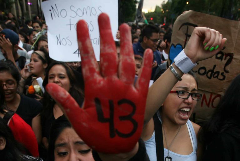 Nueva información de los 43 de Ayotzinapa. Ejercito nacional recurrió a Alumnos “fachada”