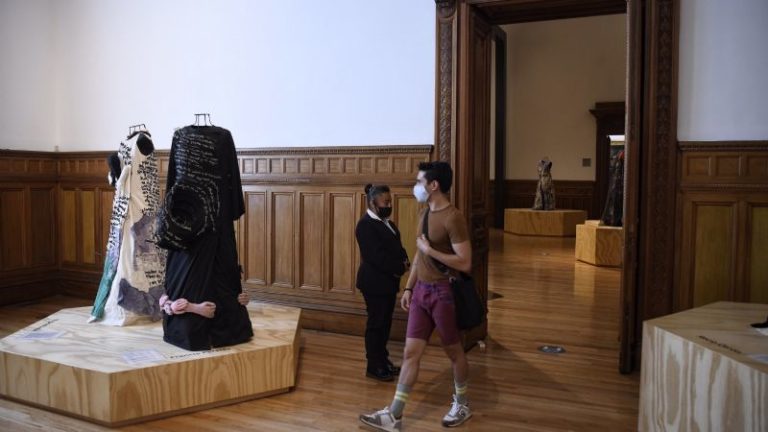 Los estragos por la pandemia en el sector cultural quedaron fuera del tercer informe