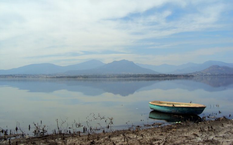 Estado de México: Las presas se secan, pero los potentados disfrutan sus lagos privados