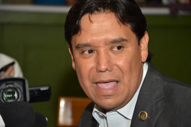 Francisco Chávez irá a audiencia: se le sentenció por ejercicio indebido del servicio público