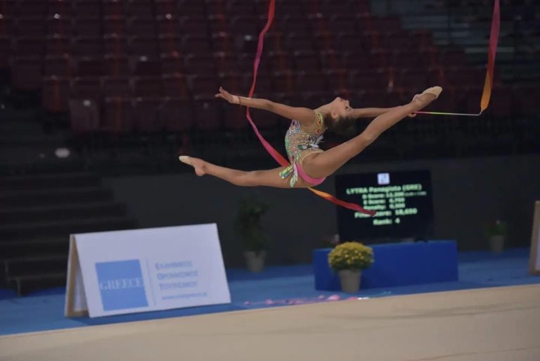La gimnasta de Aguascalientes Crista Yakaira continúa su gira por Europa
