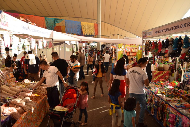 Pide comercio organizado en Aguascalientes espacios preferentes en Festival de las Calaveras